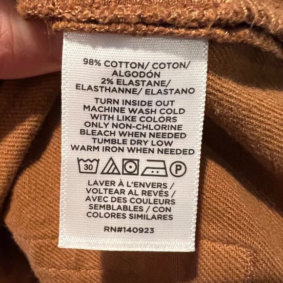 LOFT Pintucked Frayed High Rise Kick Crop Jeans in Cocoa Powder, Size 4 - Picture 13 of 14